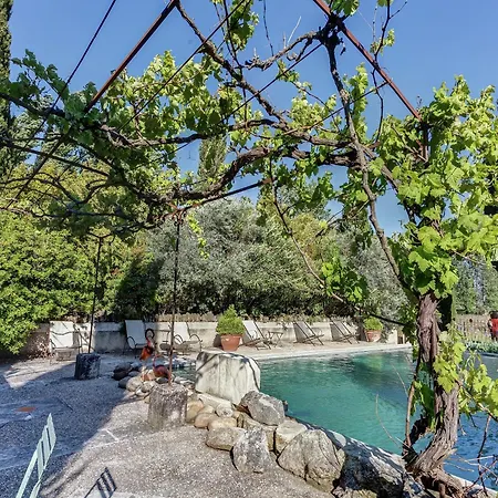 Rustic Cottage In Oppede With Shared Pool *