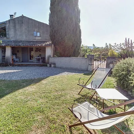 Holiday home Rustic Cottage In Oppede With Shared Pool Maubec (Vaucluse)